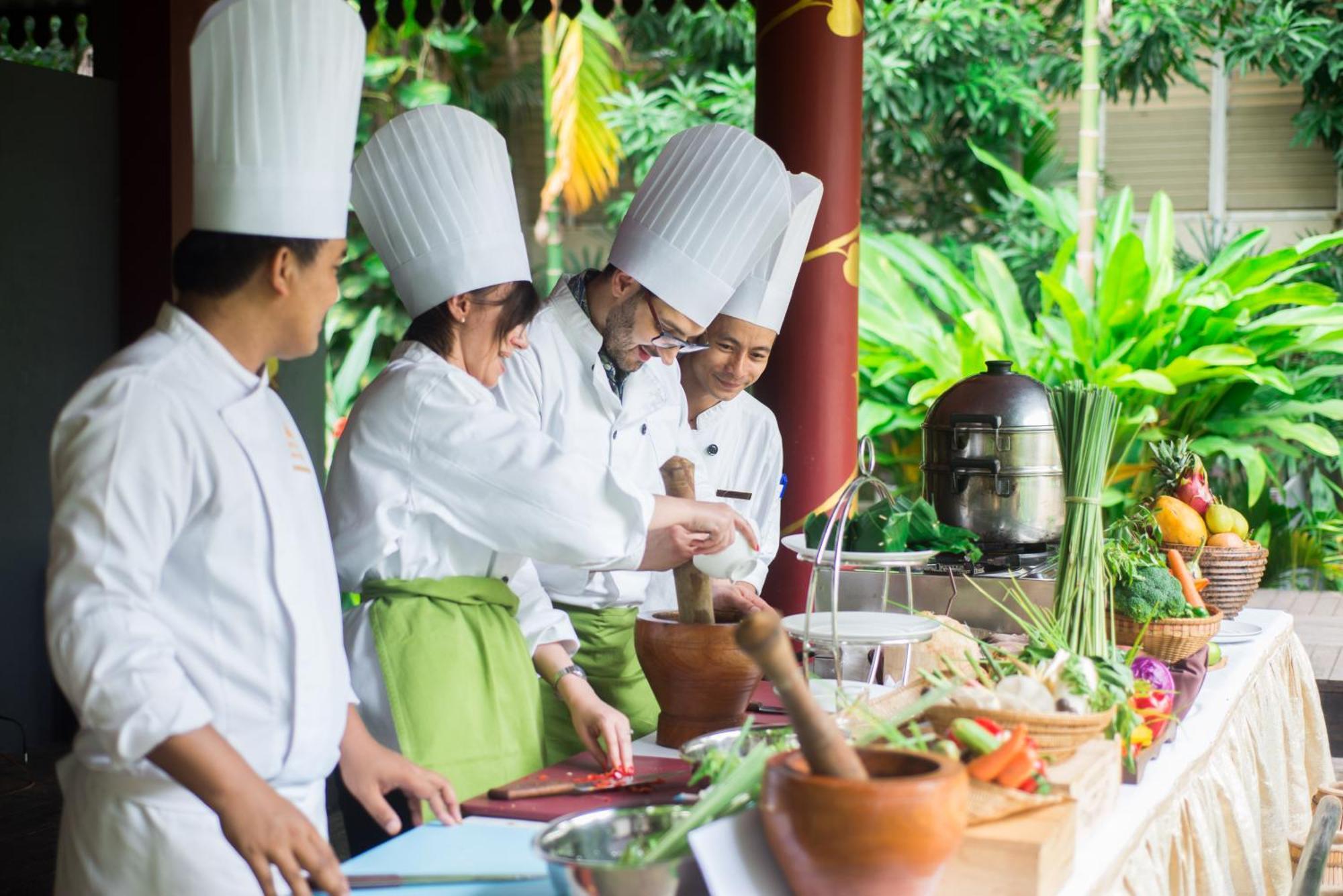 Lotus Blanc Hotel Siem Reap Exterior photo